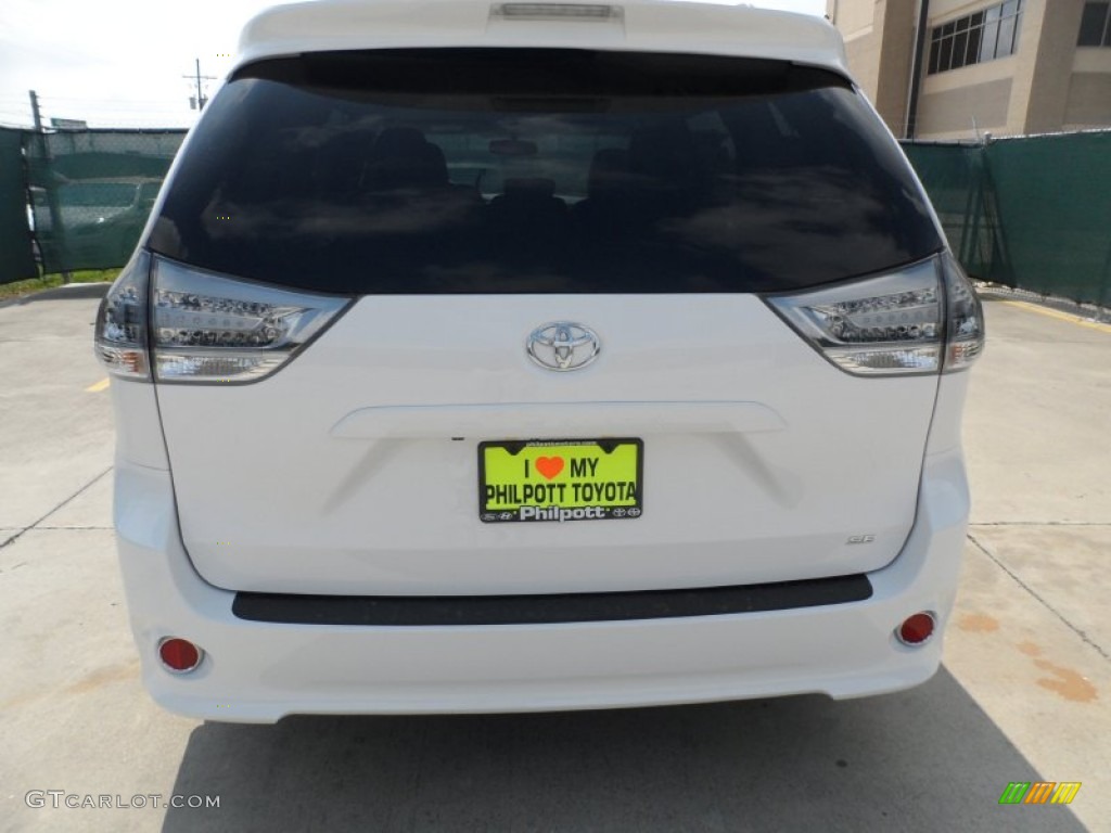 2012 Sienna SE - Super White / Dark Charcoal photo #4