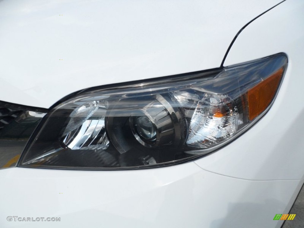 2012 Sienna SE - Super White / Dark Charcoal photo #9