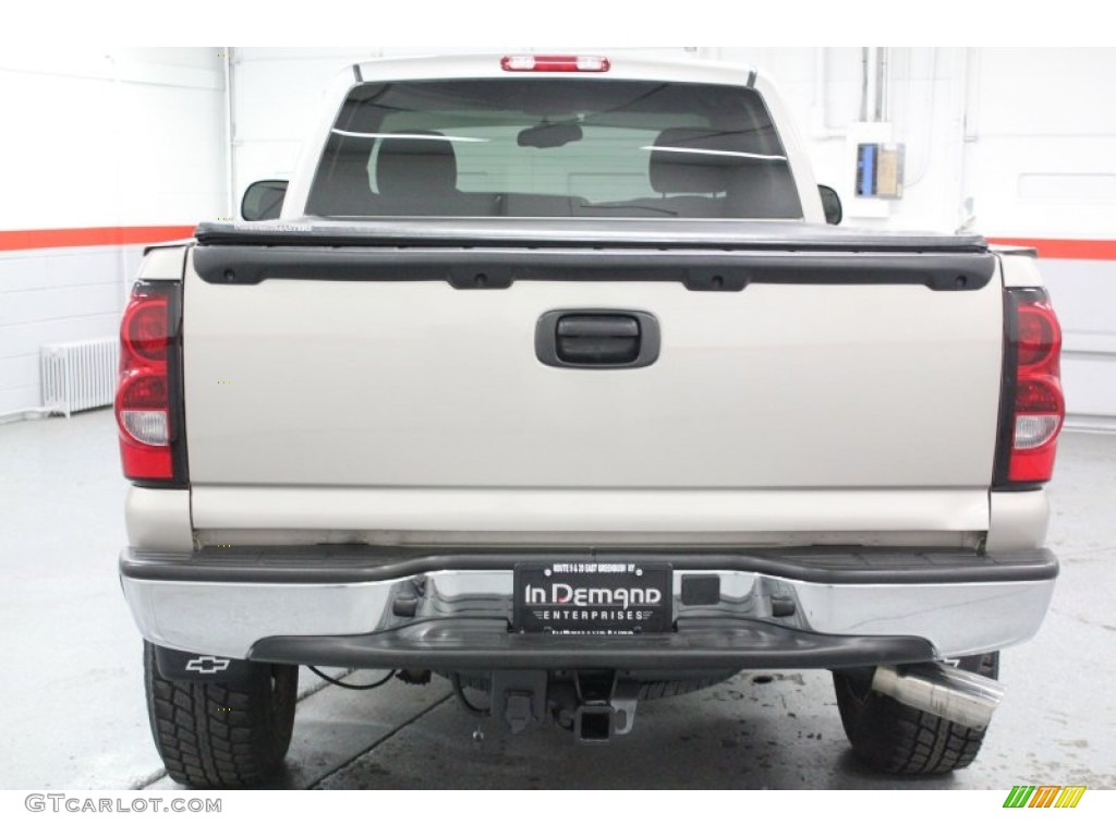 2004 Silverado 1500 Z71 Regular Cab 4x4 - Silver Birch Metallic / Dark Charcoal photo #13