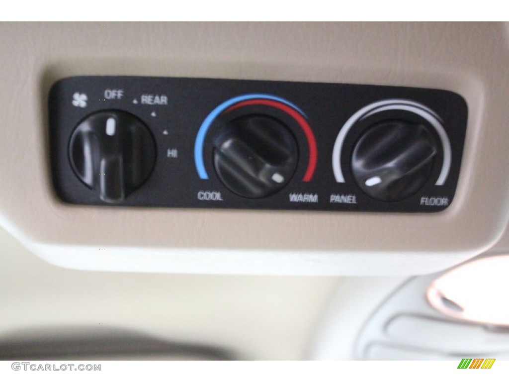 2003 Ford Excursion Eddie Bauer Controls Photo #61694590