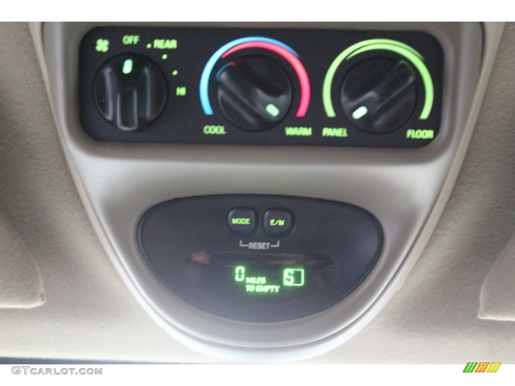 2003 Ford Excursion Eddie Bauer Controls Photo #61694686