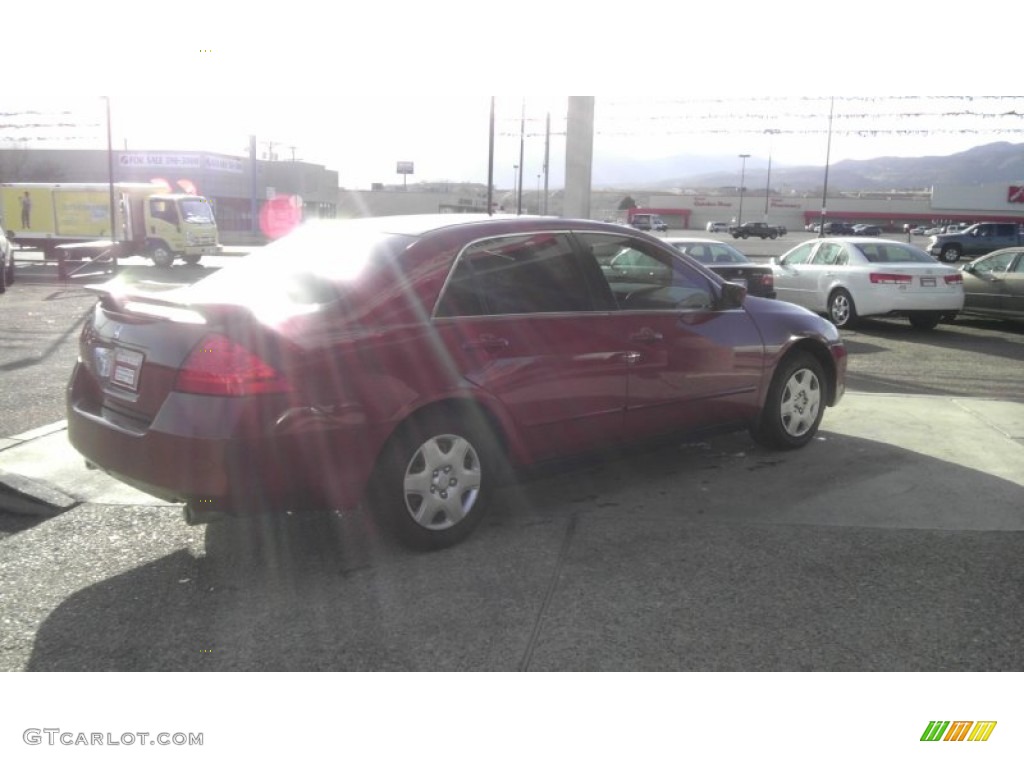 2007 Accord SE V6 Sedan - Moroccan Red Pearl / Gray photo #5