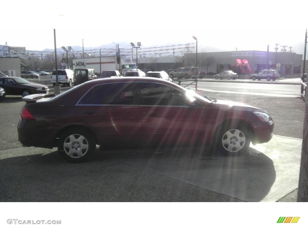 2007 Accord SE V6 Sedan - Moroccan Red Pearl / Gray photo #6