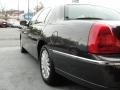 2005 Charcoal Beige Metallic Lincoln Town Car Signature Limited  photo #11