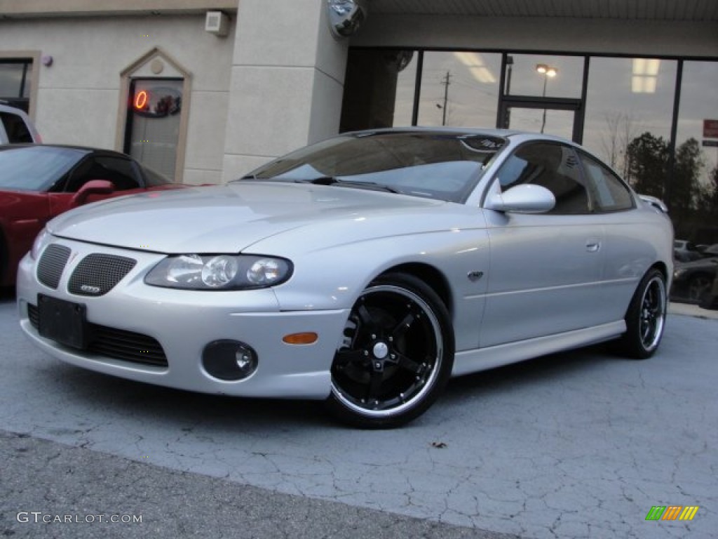 2004 GTO Coupe - Quicksilver Metallic / Black photo #1