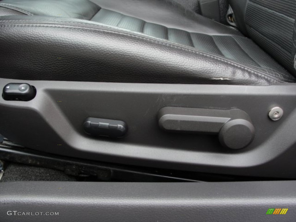 2005 Mustang GT Premium Coupe - Redfire Metallic / Dark Charcoal photo #22