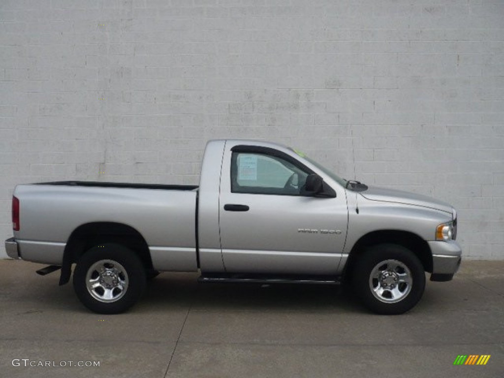 2004 Ram 1500 SLT Regular Cab 4x4 - Bright Silver Metallic / Taupe photo #2