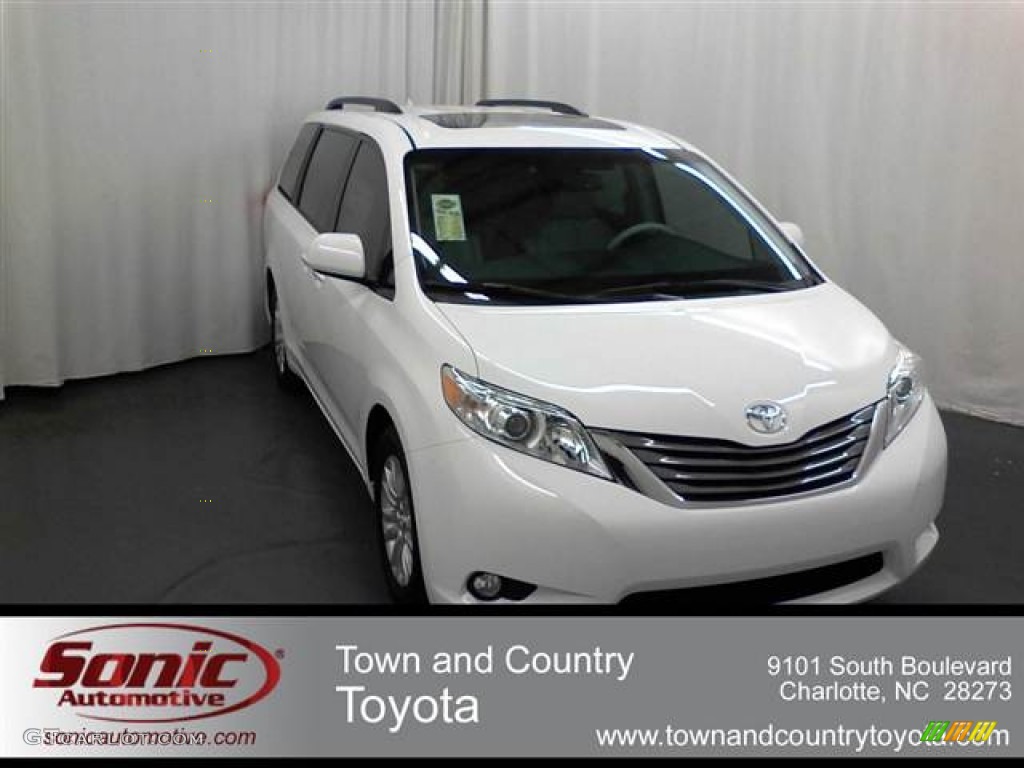 2012 Sienna XLE - Super White / Light Gray photo #1