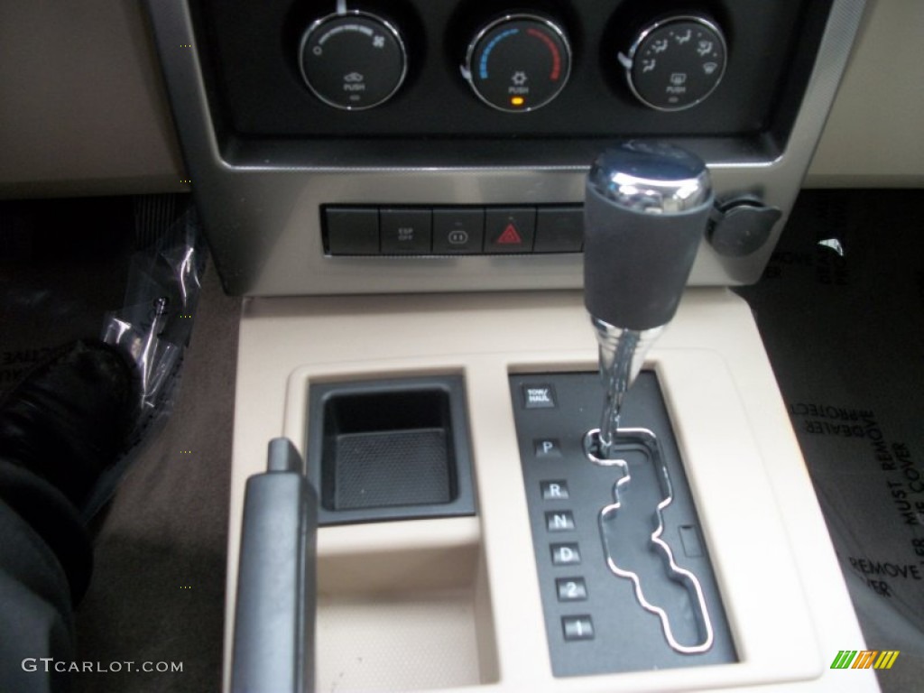 2008 Jeep Liberty Sport 4 Speed Automatic Transmission Photo #61702782