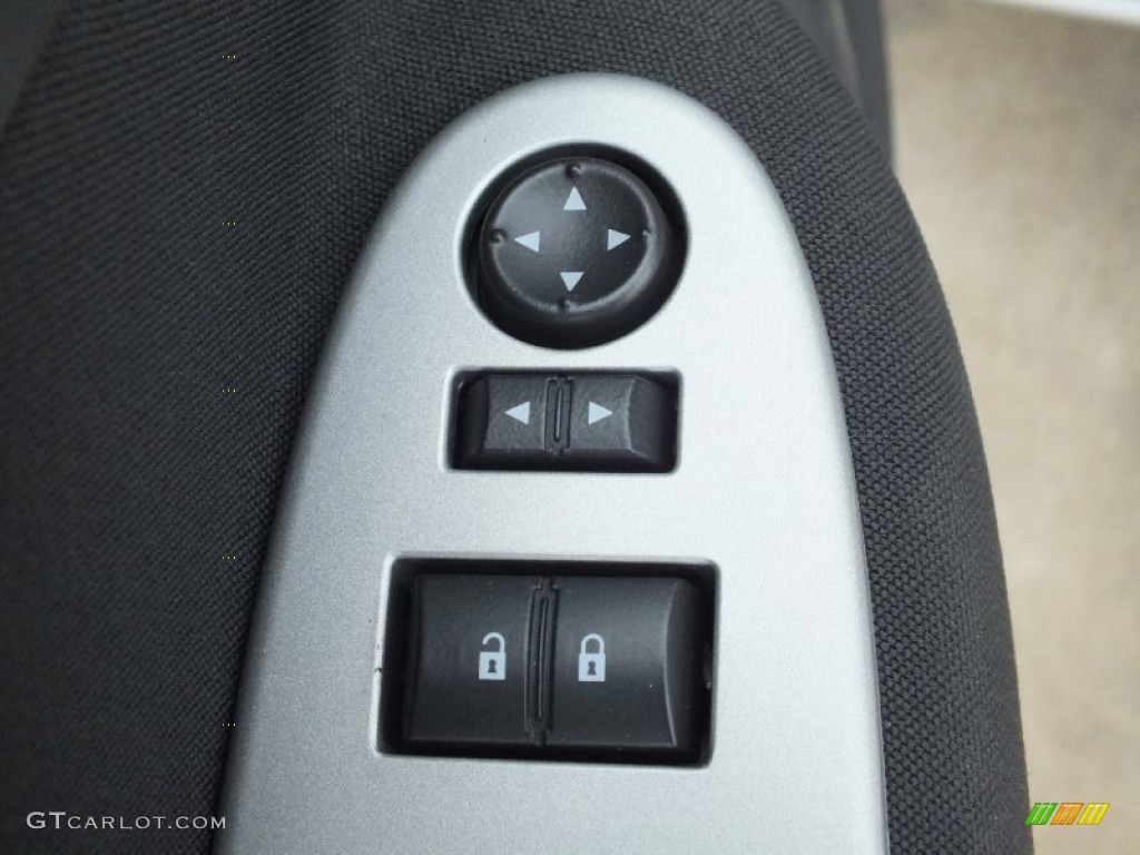 2010 Cobalt LT Sedan - Summit White / Ebony photo #16