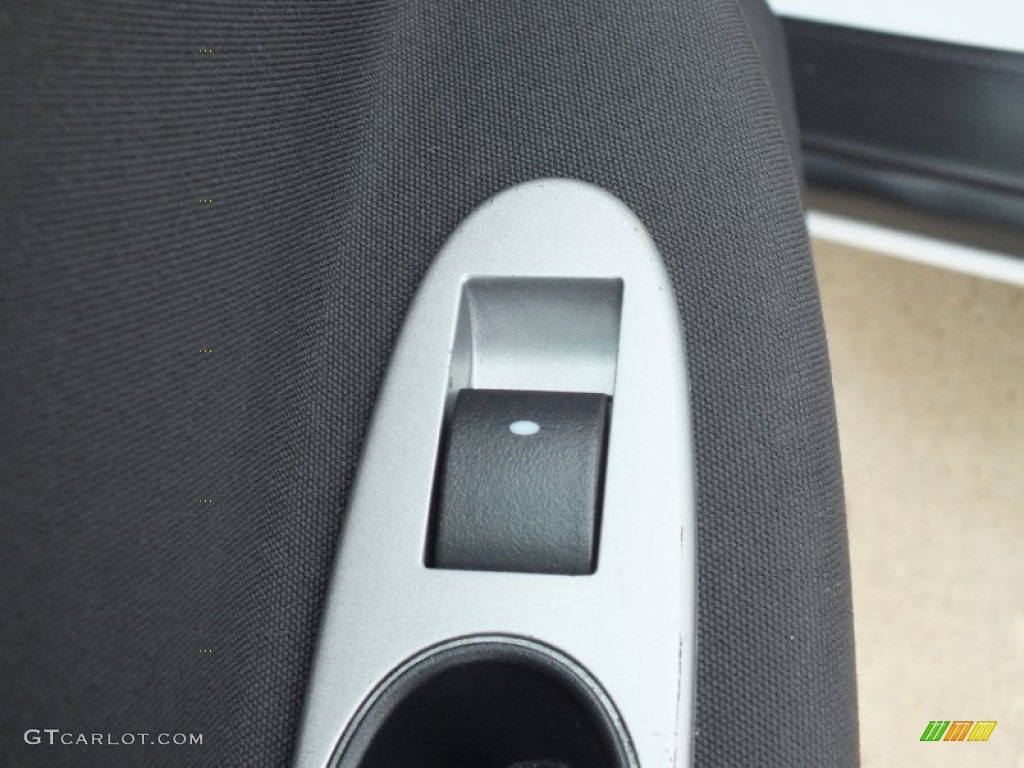 2010 Cobalt LT Sedan - Summit White / Ebony photo #18