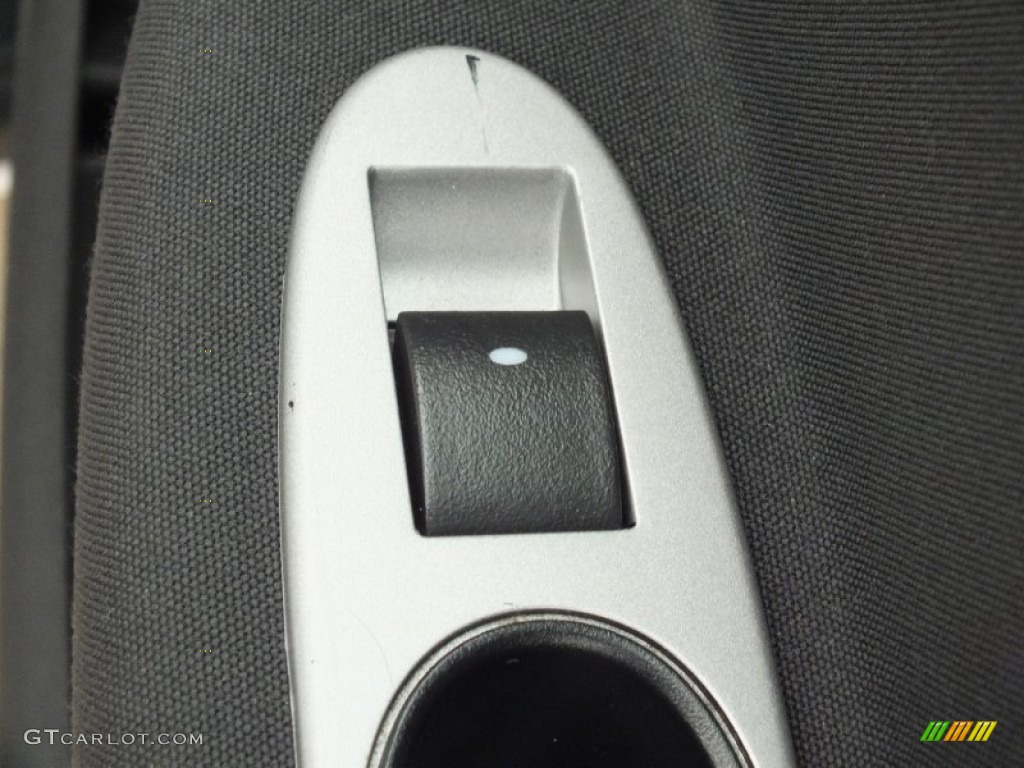 2010 Cobalt LT Sedan - Summit White / Ebony photo #19