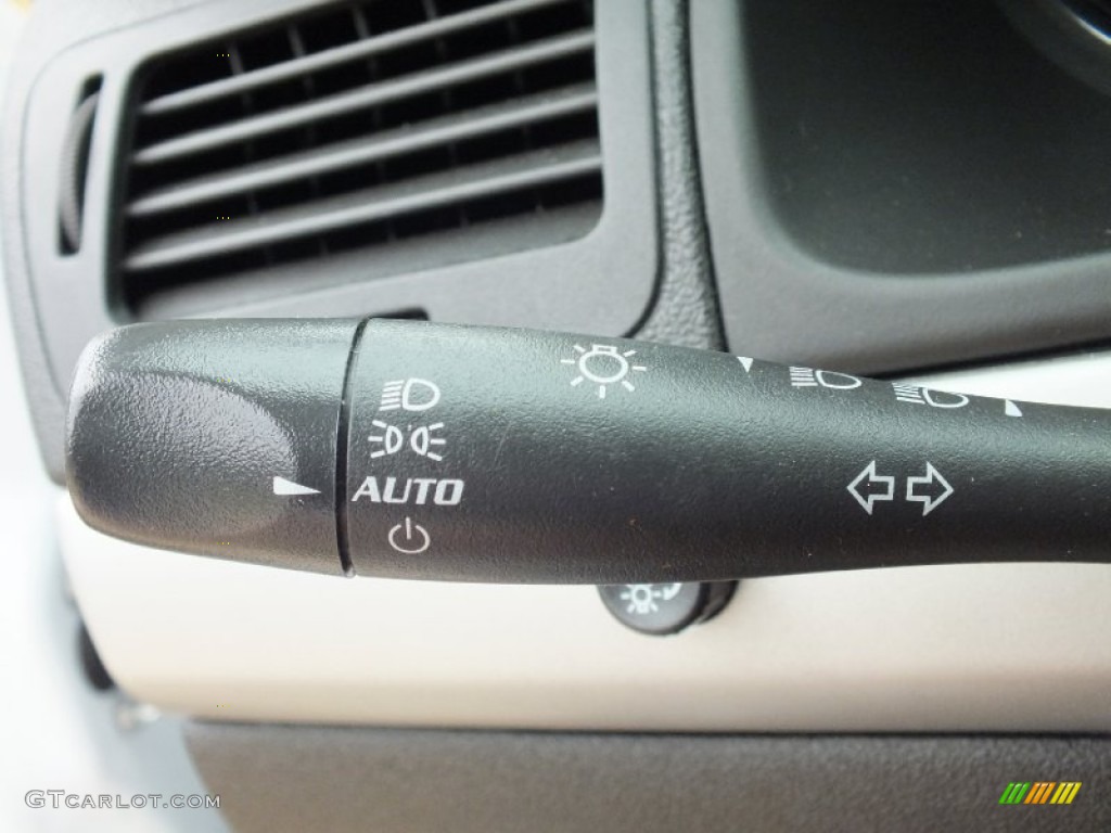 2010 Cobalt LT Sedan - Summit White / Ebony photo #26