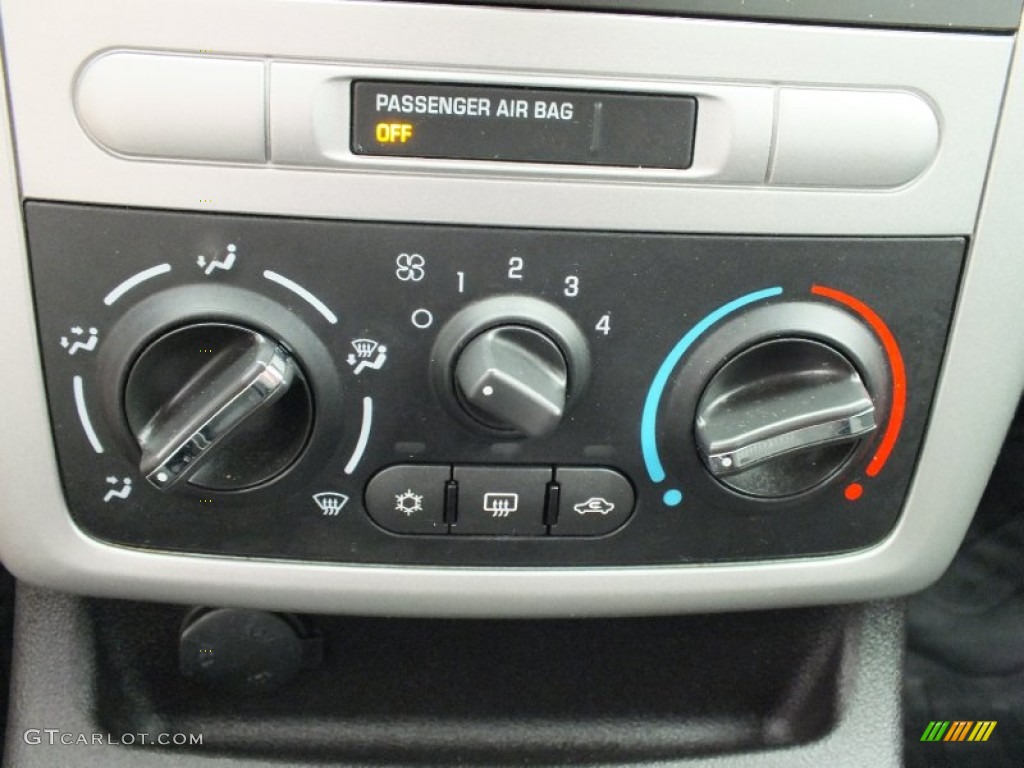 2010 Cobalt LT Sedan - Summit White / Ebony photo #31