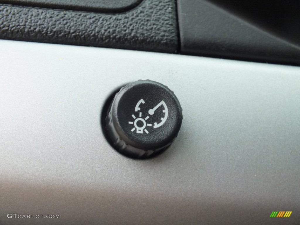 2010 Cobalt LT Sedan - Summit White / Ebony photo #33