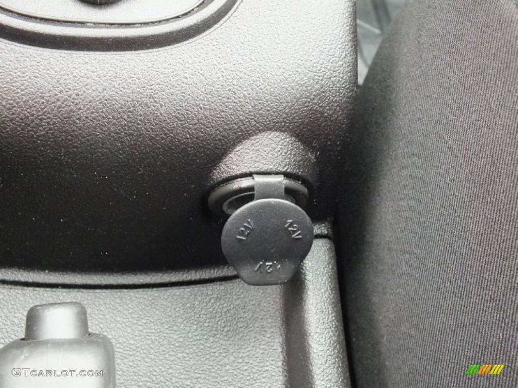 2010 Cobalt LT Sedan - Summit White / Ebony photo #36