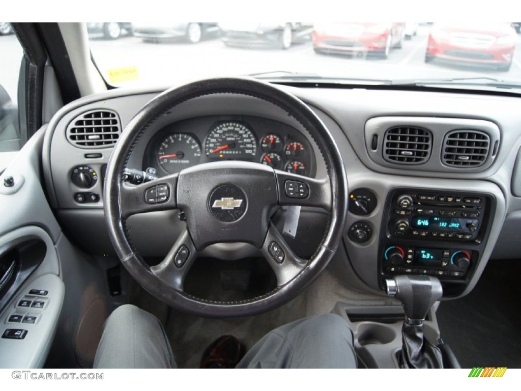2007 Chevrolet TrailBlazer LT 4x4 Light Gray Dashboard Photo 61704699