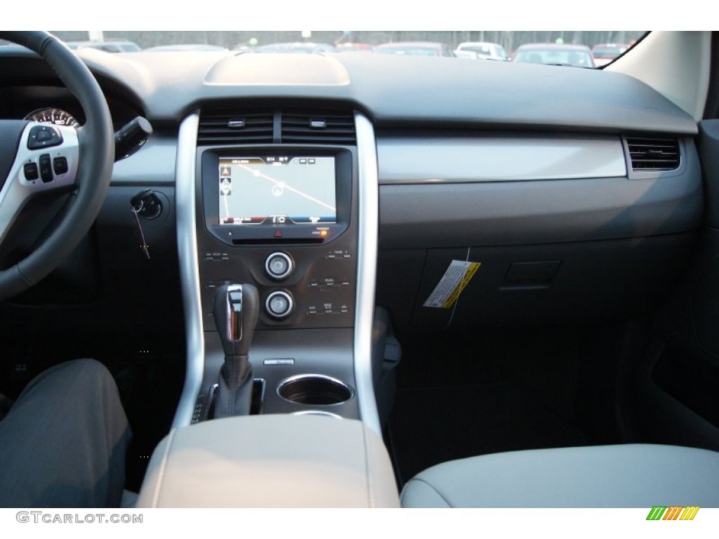 2012 Edge SEL - White Platinum Metallic Tri-Coat / Medium Light Stone photo #35