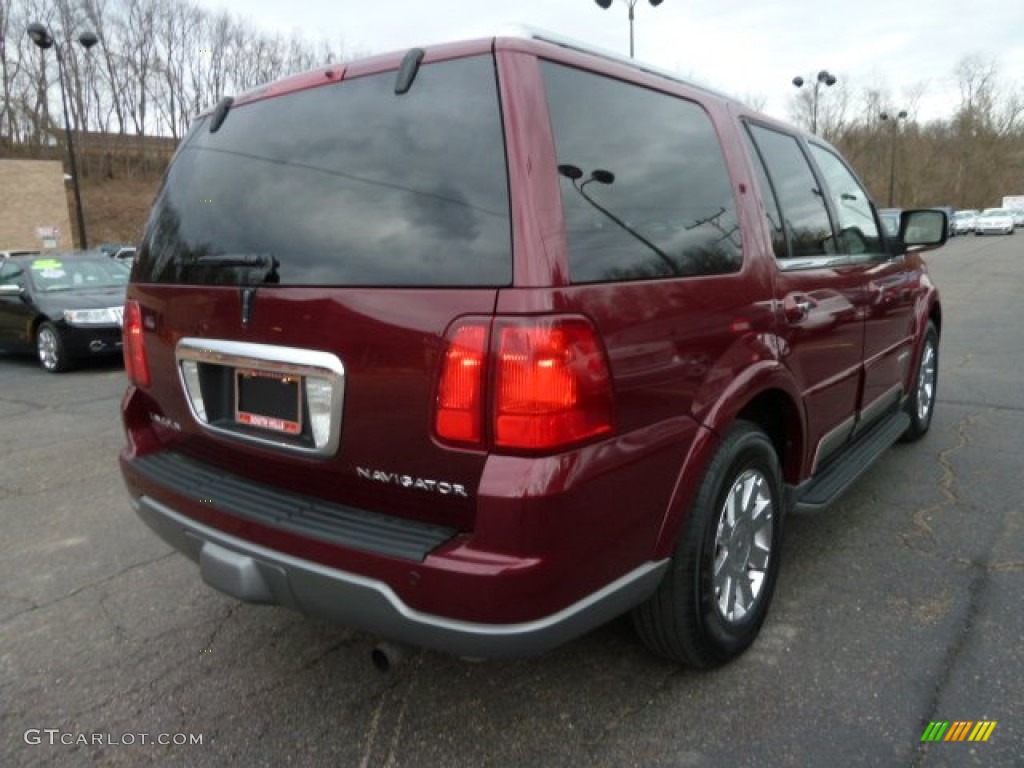 2004 Navigator Luxury 4x4 - Merlot Red Metallic / Dove Grey photo #4