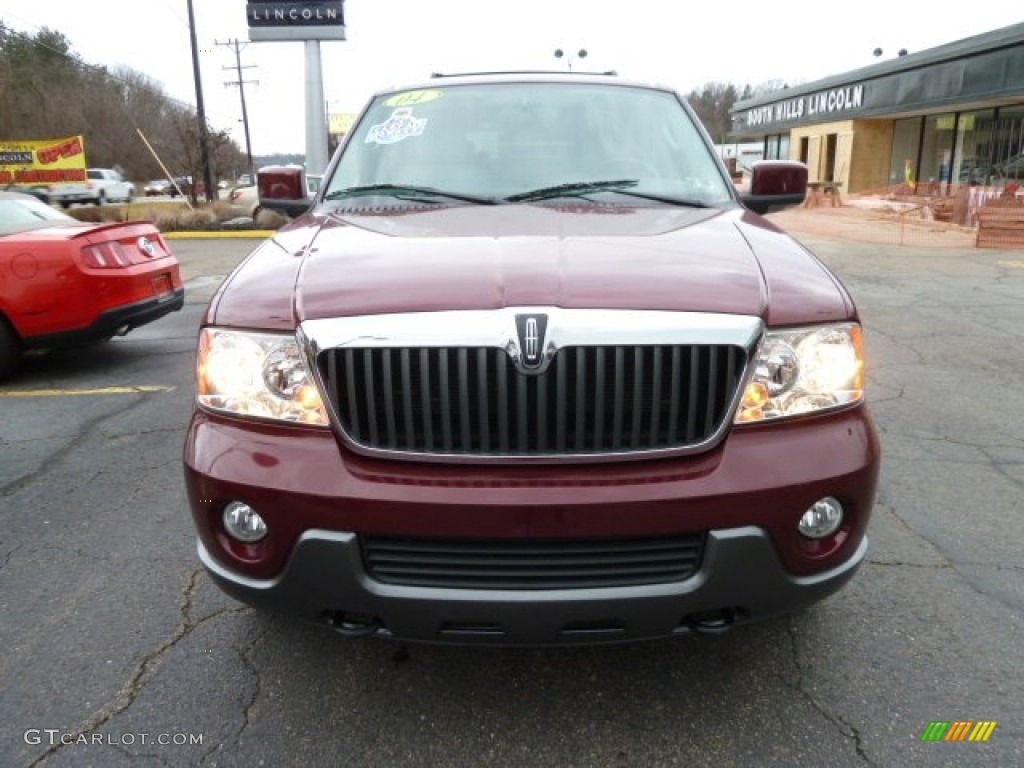 2004 Navigator Luxury 4x4 - Merlot Red Metallic / Dove Grey photo #6