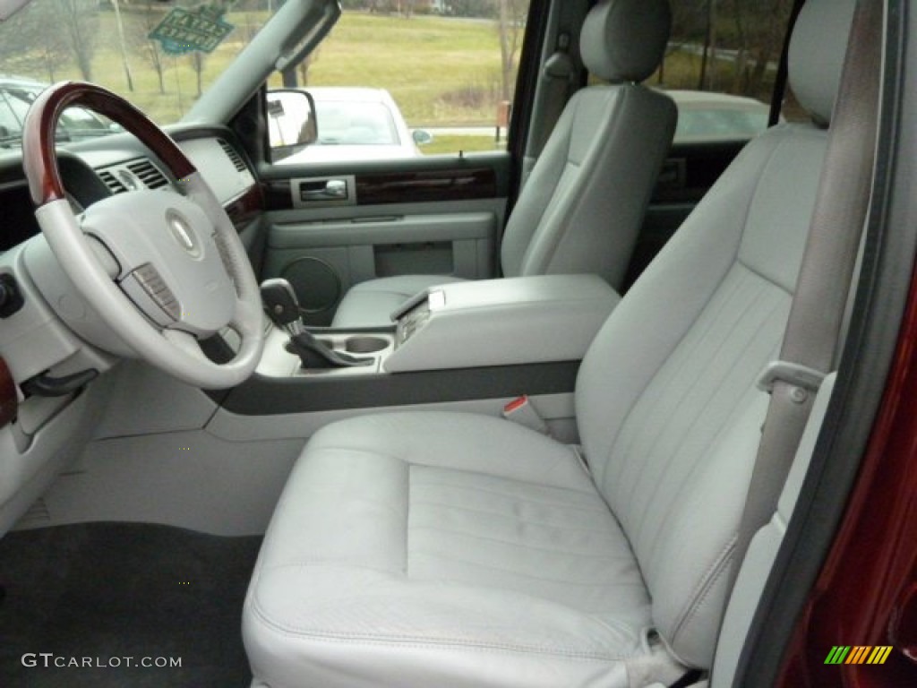 2004 Navigator Luxury 4x4 - Merlot Red Metallic / Dove Grey photo #8