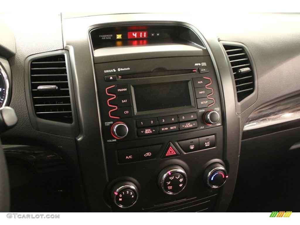 2011 Sorento LX V6 AWD - Titanium Silver / Black photo #12