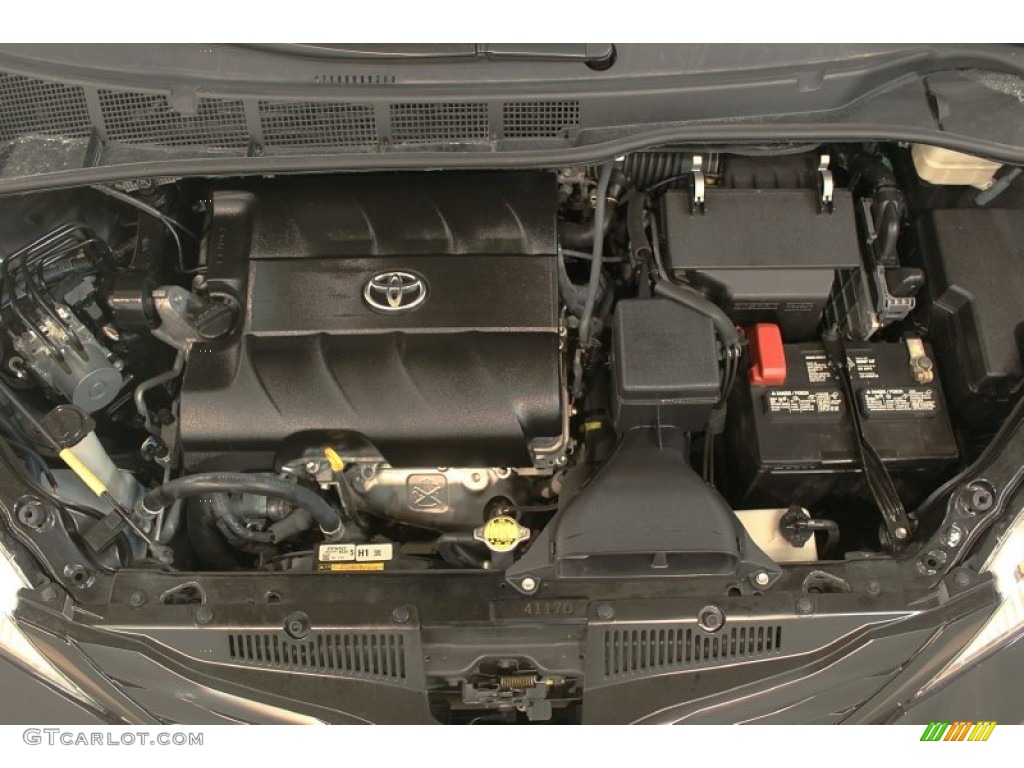 2011 Toyota Sienna V6 Engine Photos