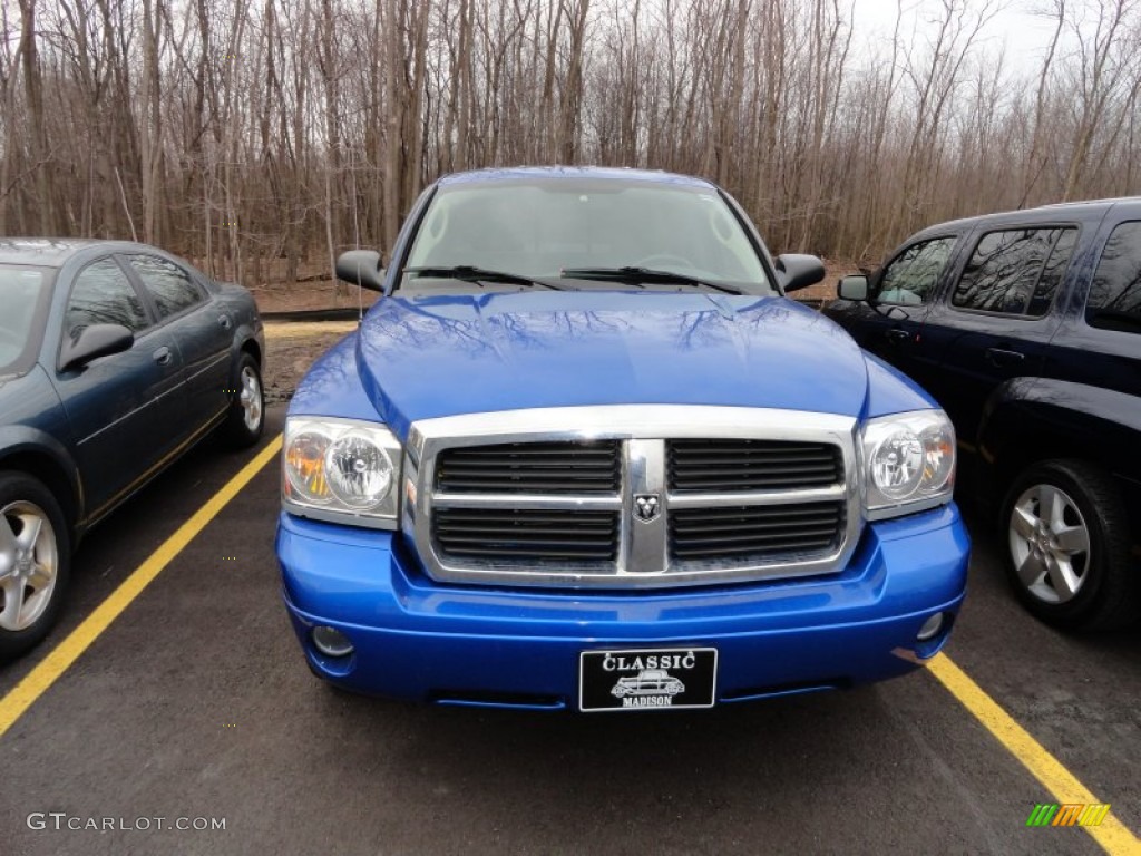 2007 Dakota SLT Club Cab 4x4 - Electric Blue Pearl / Medium Slate Gray photo #2