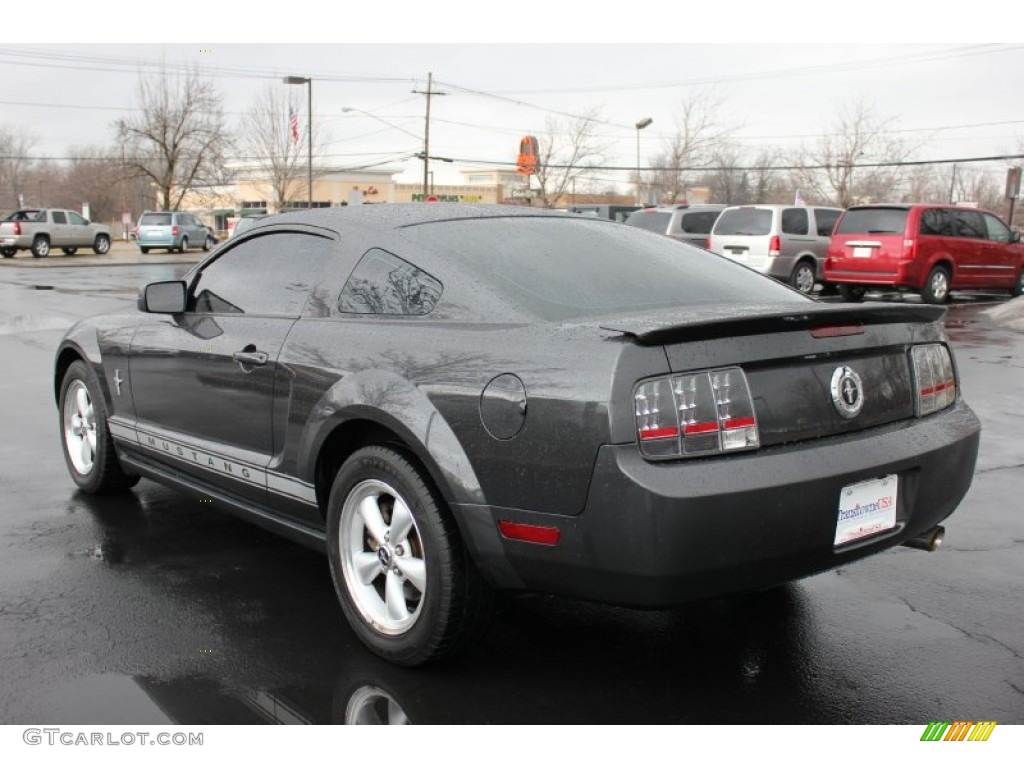 2007 Mustang V6 Deluxe Coupe - Alloy Metallic / Light Graphite photo #2