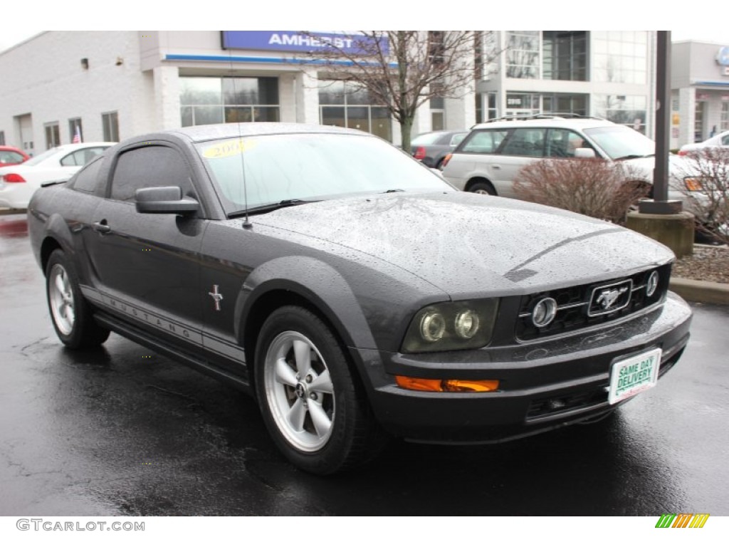 2007 Mustang V6 Deluxe Coupe - Alloy Metallic / Light Graphite photo #17