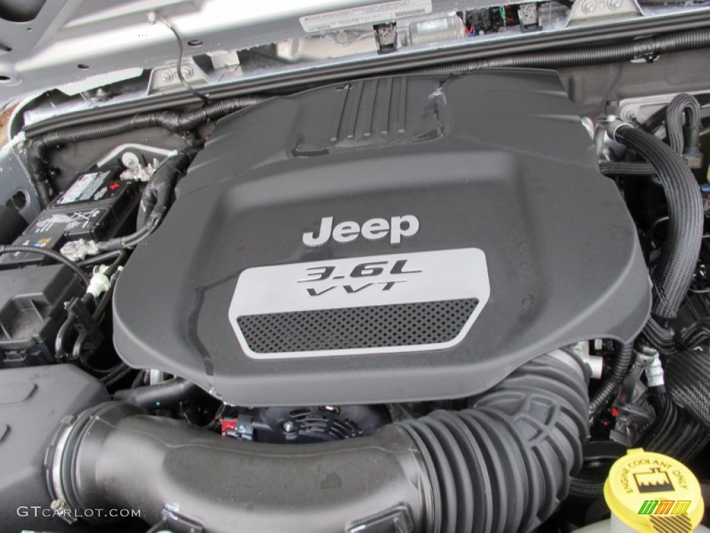 2012 Jeep Wrangler Sport 4x4 3.6 Liter DOHC 24-Valve VVT Pentastar V6 Engine Photo #61711017