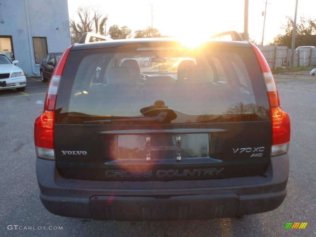 2002 V70 2.4T XC AWD Wagon - Cypress Green Metallic / Taupe/Light Taupe photo #4