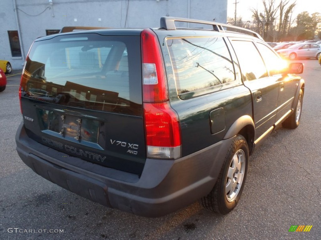 2002 V70 2.4T XC AWD Wagon - Cypress Green Metallic / Taupe/Light Taupe photo #5