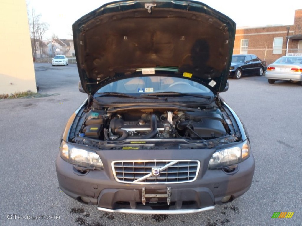 2002 V70 2.4T XC AWD Wagon - Cypress Green Metallic / Taupe/Light Taupe photo #9