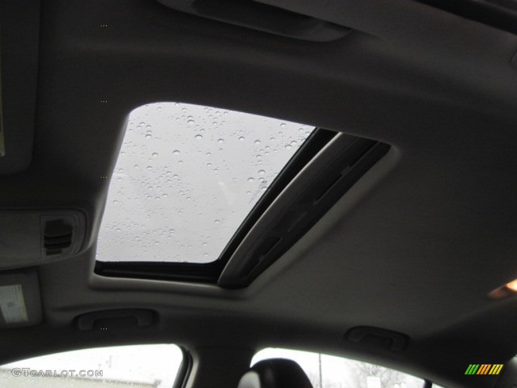 2011 Buick Regal CXL Sunroof Photo #61717125