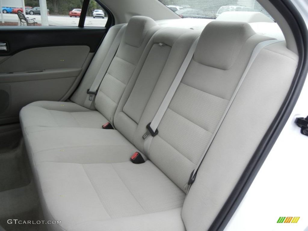 2007 Ford Fusion SE Rear Seat Photos