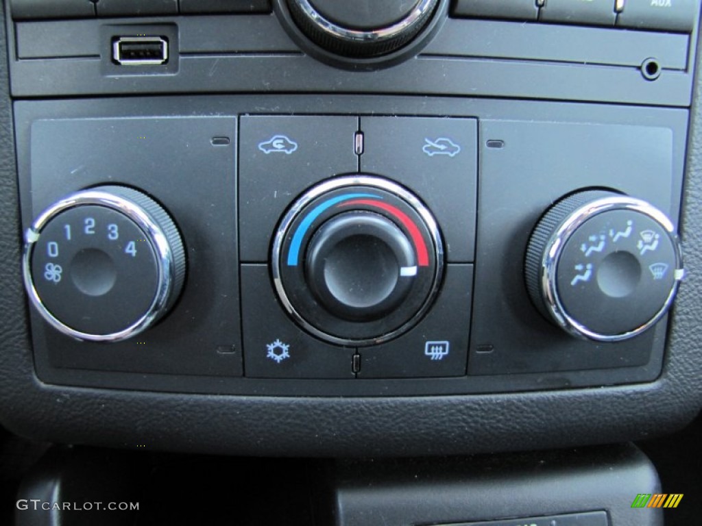 2010 Pontiac G6 GT Sedan Controls Photo #61719696