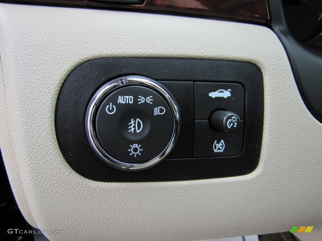 2009 Chevrolet Impala LT Controls Photo #61721100