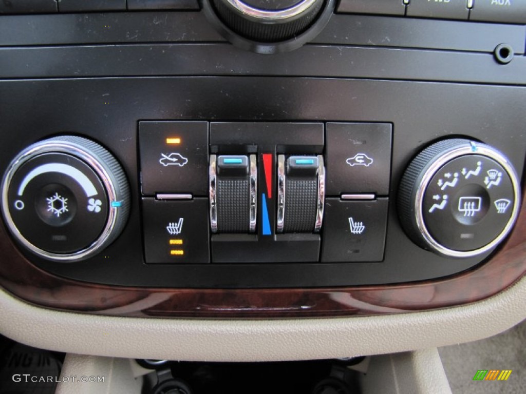 2009 Chevrolet Impala LT Controls Photo #61721136