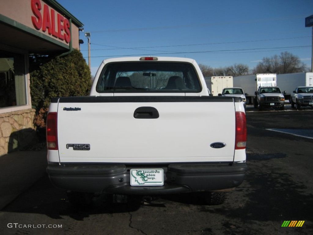 2002 F250 Super Duty XL SuperCab 4x4 - Oxford White / Medium Flint photo #12