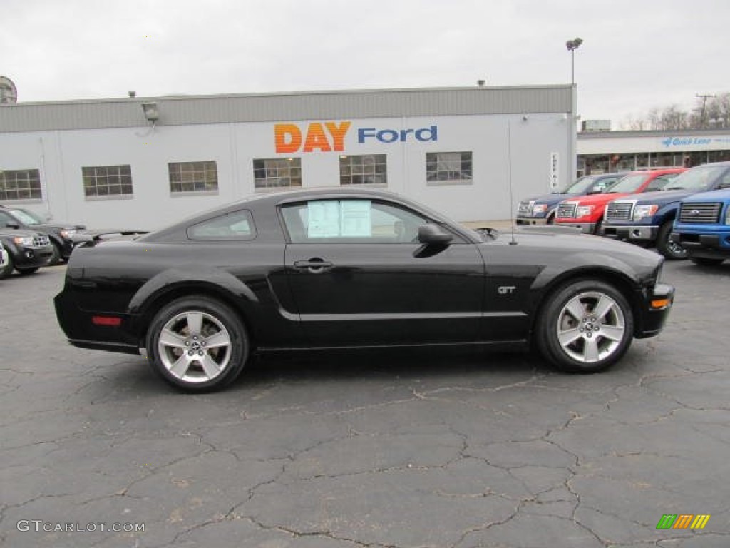 2007 Mustang GT Deluxe Coupe - Black / Dark Charcoal photo #4
