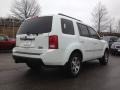 Taffeta White - Pilot Touring 4WD Photo No. 9