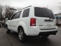 Taffeta White - Pilot Touring 4WD Photo No. 11