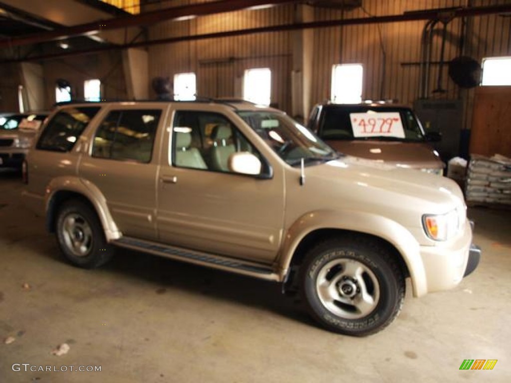 1999 QX4 4x4 - Tuscan Beige Metallic / Beige photo #3