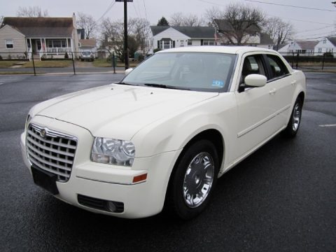 2005 Chrysler 300 Limited Data, Info and Specs