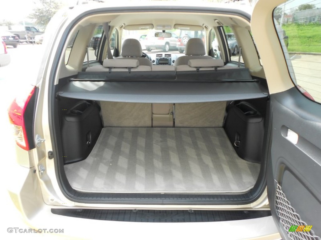 2008 Toyota RAV4 I4 Trunk Photo #61736013