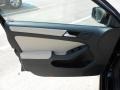 Black - Jetta SE Sedan Photo No. 10