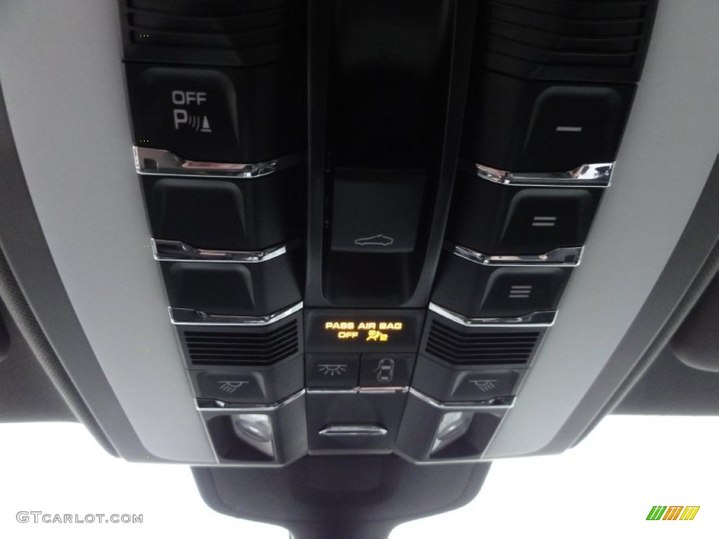 2012 Porsche Panamera 4 Controls Photo #61743856