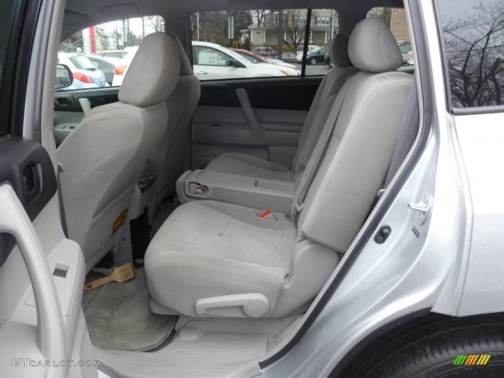 2010 Highlander V6 4WD - Classic Silver Metallic / Ash photo #7