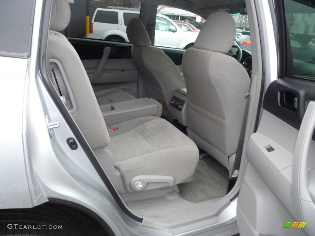 2010 Highlander V6 4WD - Classic Silver Metallic / Ash photo #9